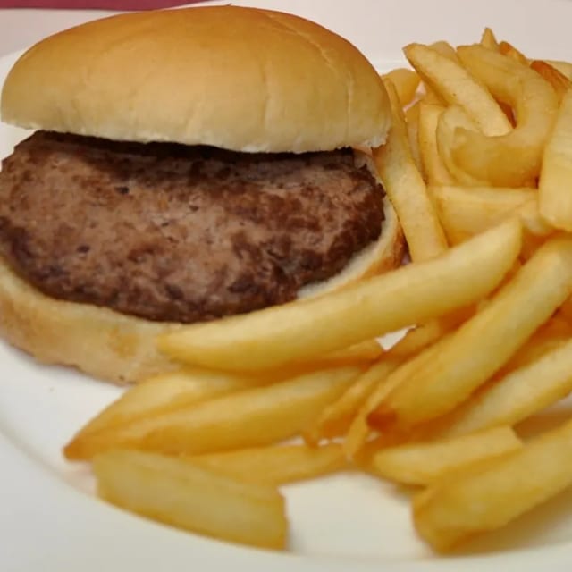 HAMBURGER & FRIES.